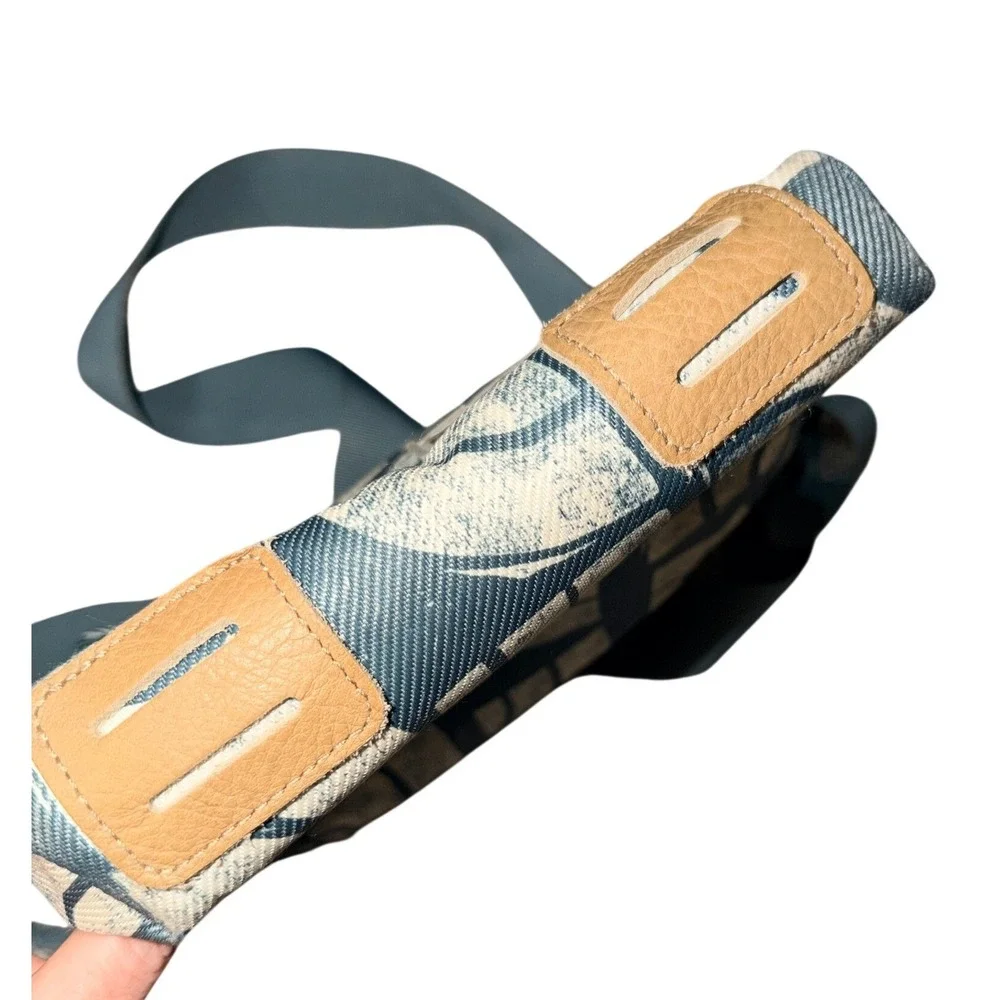 The North Face Bardu Crossbody Bag Blue Graphic Logo Print Small Shoulder Pouch